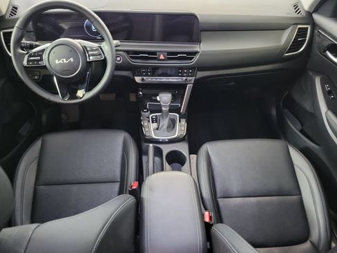 Used 2024 Kia Seltos EX FWD image 14