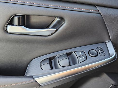 New 2025 Nissan Sentra SR image 31