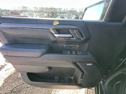 Used 2025 GMC Sierra 1500 AT4 w/ AT4 Premium Package image 4