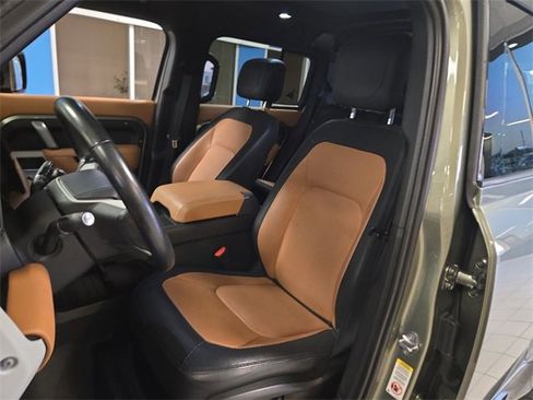 Used 2023 Land Rover Defender 110 X-Dynamic SE image 11