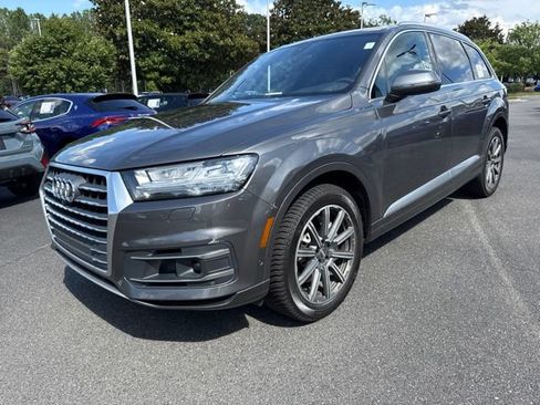 Used 2019 Audi Q7 3.0T Premium Plus w/ Premium Plus Package AWD/4WD image 3