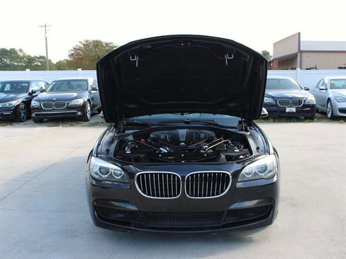 Used 2014 BMW 750Li xDrive image 36