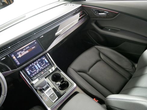 Used 2019 Audi Q8 Premium Plus image 11