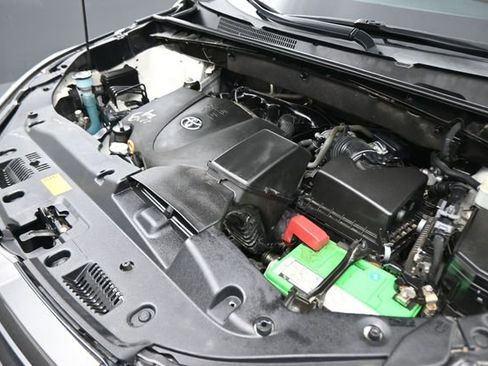 Used 2018 Toyota Highlander SE AWD/4WD image 76