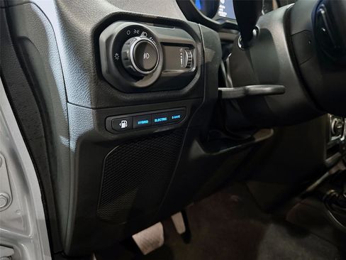 Used 2024 Jeep Wrangler Sport S w/ Convenience Group image 7