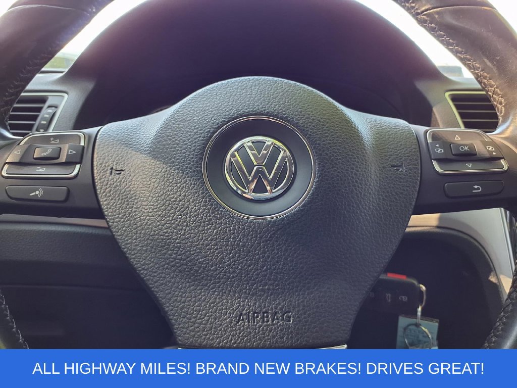 Used 2013 Volkswagen Passat 2.5 SE FWD image 12