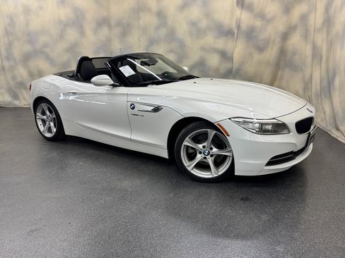 Used 2014 BMW Z4 sDrive28i image 11