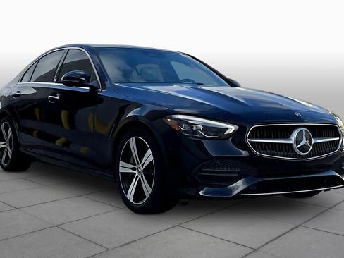 Used 2025 Mercedes-Benz C 300 Sedan image 4