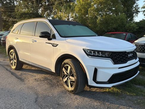 Used 2023 Kia Sorento S w/ Panoramic Sunroof Package FWD image 1