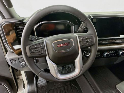 New 2026 GMC Sierra 1500 SLE w/ Preferred Package AWD/4WD image 5