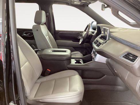 Used 2022 GMC Yukon SLT w/ SLT Luxury Package AWD/4WD image 15