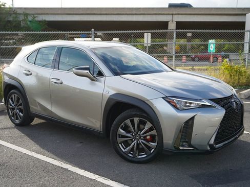 Used 2020 Lexus UX 200 F Sport image 5