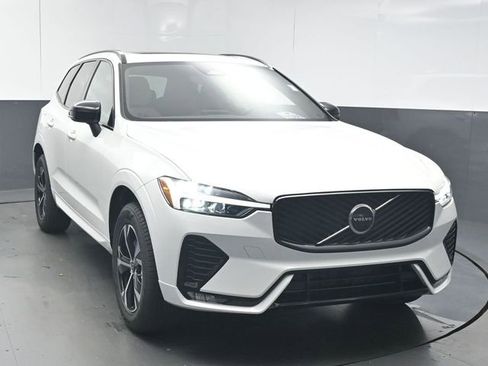 New 2026 Volvo XC60 B5 Core image 2