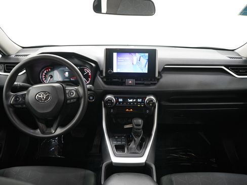 Used 2025 Toyota RAV4 XLE AWD/4WD image 15
