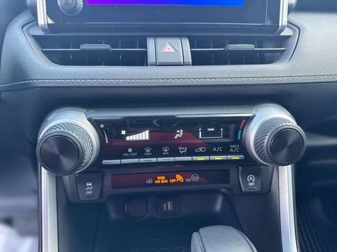 Used 2024 Toyota RAV4 LE FWD image 27