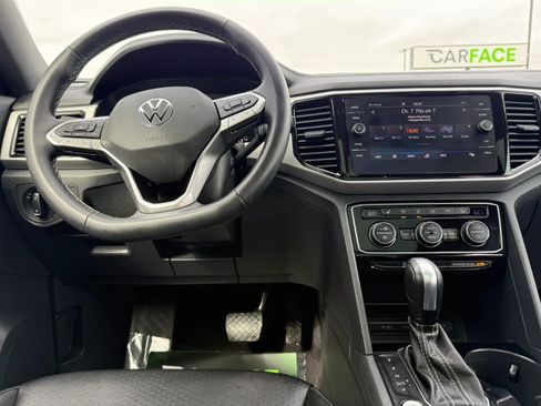 Used 2022 Volkswagen Atlas Cross Sport SE image 29