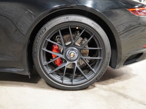 Used 2019 Porsche 911 Carrera 4 GTS image 22