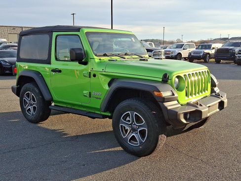 Used 2020 Jeep Wrangler Sport image 8