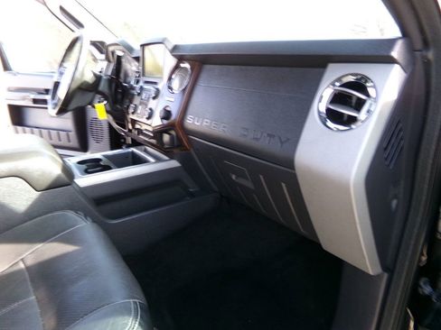Used 2016 Ford F350 Lariat w/ Lariat Interior Package image 16