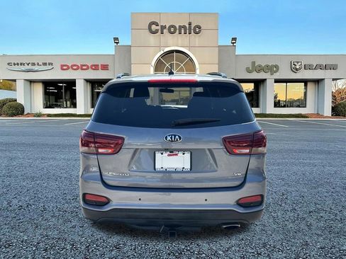 Used 2020 Kia Sorento S FWD image 4