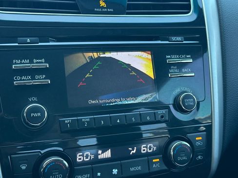 Used 2013 Nissan Altima 2.5 SV FWD image 18