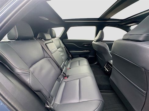 New 2025 Toyota Crown Signia image 27