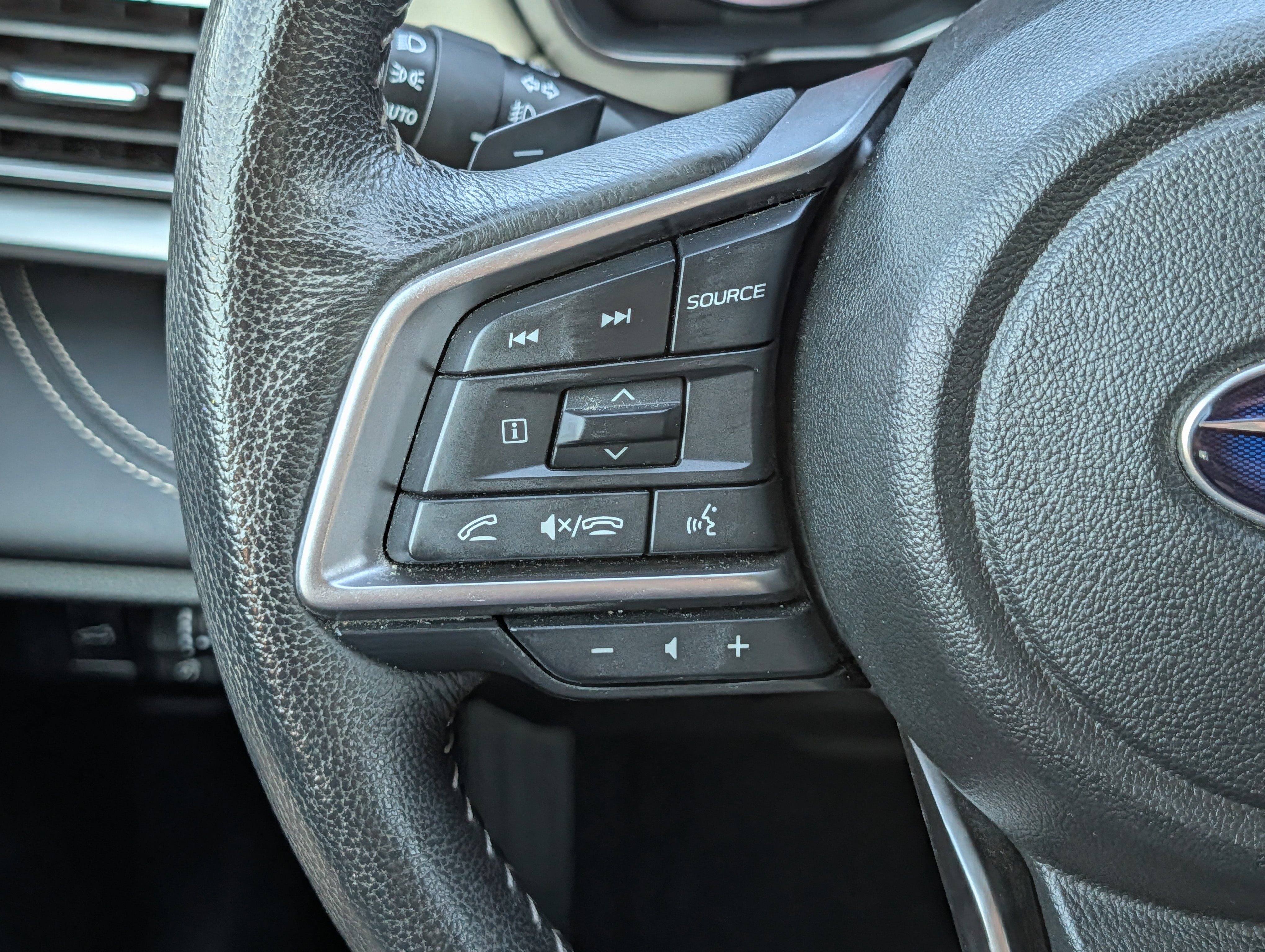 Used 2023 Subaru Outback Limited AWD/4WD image 31