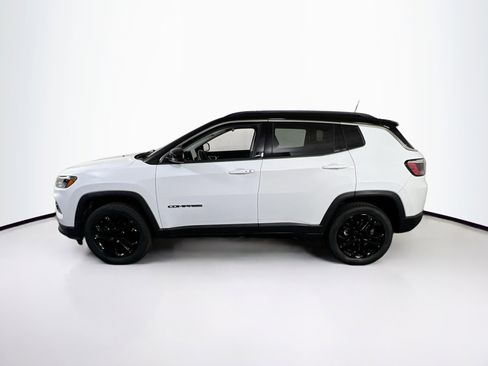 Used 2022 Jeep Compass Limited w/ Sun and Sound Group AWD/4WD image 8