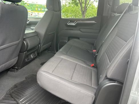 Used 2025 Chevrolet Silverado 1500 LT AWD/4WD image 12
