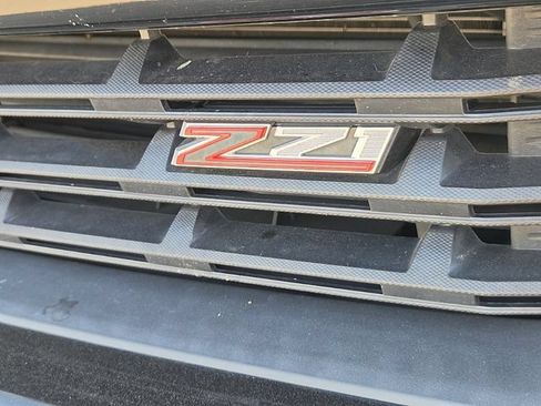 Used 2020 Chevrolet Silverado 1500 LT Trail Boss AWD/4WD image 2