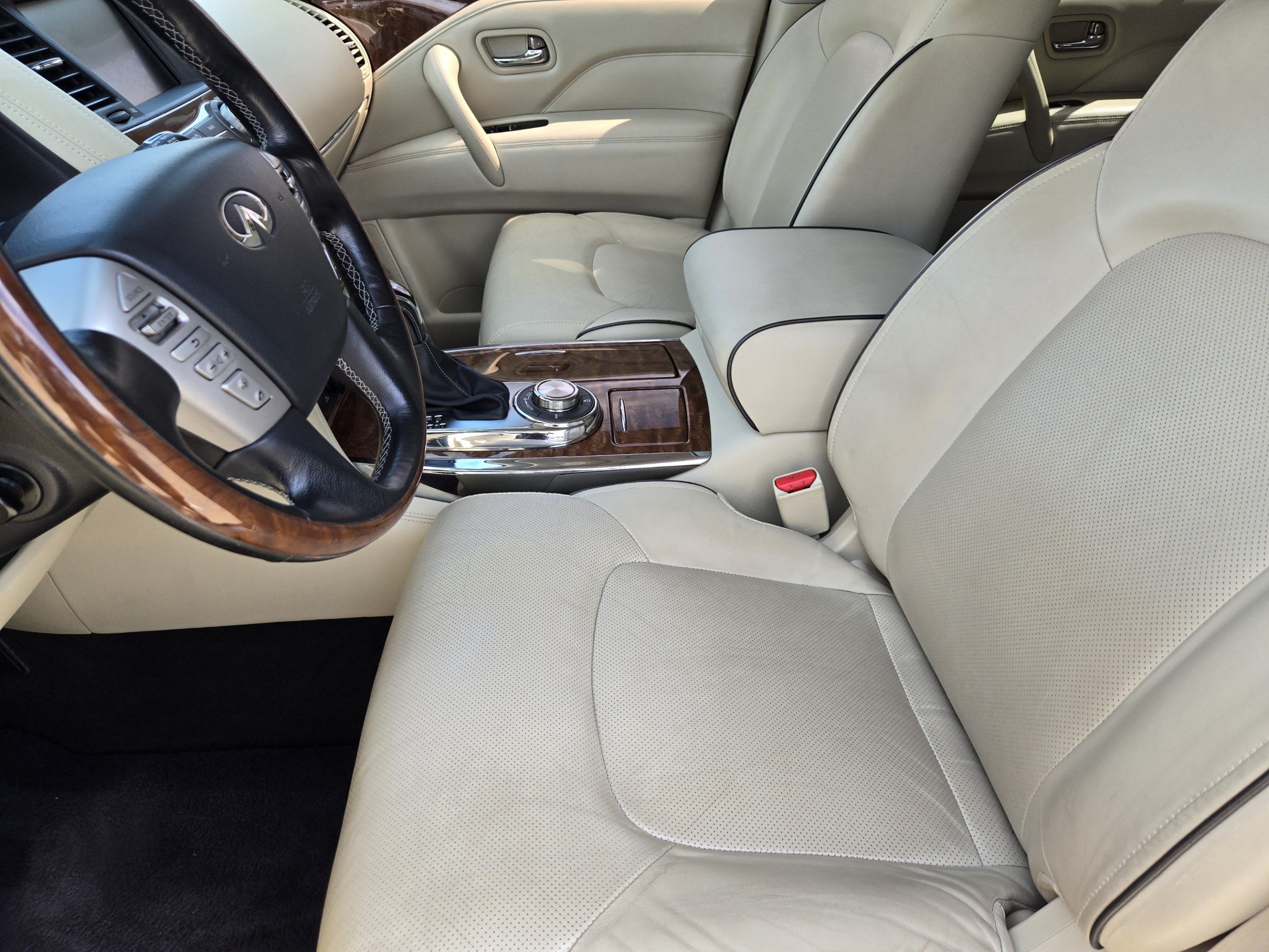 Used 2018 INFINITI QX80 4WD w/ Driver Assistance Package image 9