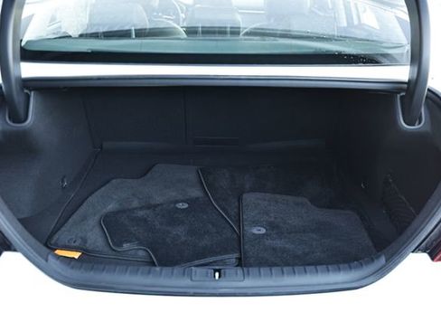 Used 2025 Genesis G70 2.5T image 27