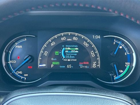 Used 2021 Toyota RAV4 SE image 24