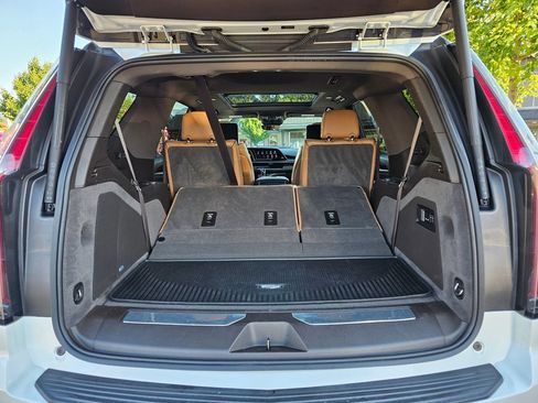 Used 2021 Cadillac Escalade Sport w/ Driver Assist Tech Package AWD/4WD image 14