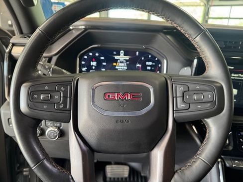 Used 2024 GMC Sierra 1500 AT4 w/ Technology Package AWD/4WD image 23
