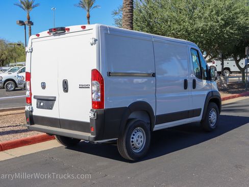 New 2025 RAM ProMaster 1500 w/ Convenience Group FWD image 5