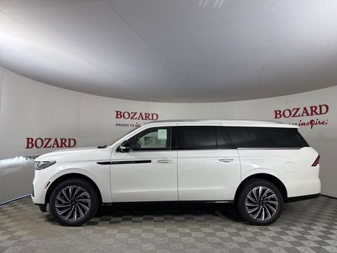 New 2025 Lincoln Navigator L Black Label image 4