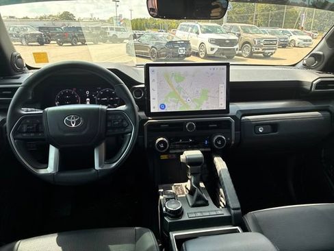 Used 2025 Toyota 4Runner Limited AWD/4WD image 8