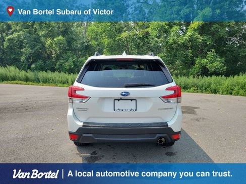 Certified 2023 Subaru Forester Limited AWD/4WD image 4