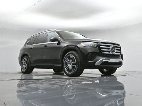 Used 2024 Mercedes-Benz GLS 450 4MATIC image 50