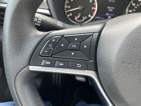 Used 2023 Nissan Altima 2.5 SV AWD/4WD image 18