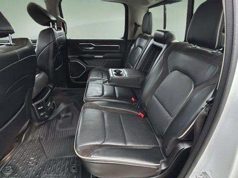 Used 2022 RAM 1500 Laramie AWD/4WD image 19