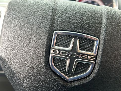 Used 2013 Dodge Grand Caravan SXT w/ Rear Park Assist Pkg image 19