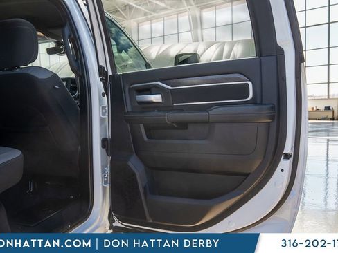 Used 2024 RAM 3500 Big Horn AWD/4WD image 28