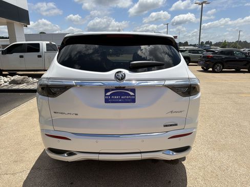 Used 2022 Buick Enclave Avenir FWD image 32