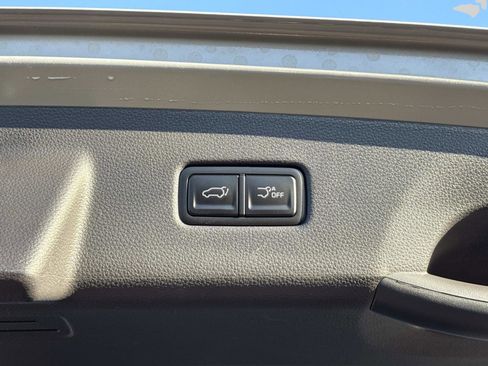New 2026 Kia Carnival EX FWD image 13