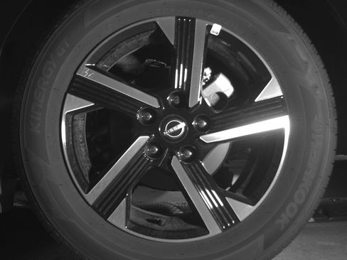 Used 2025 Nissan Sentra SV image 13