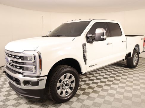Used 2026 Ford F250 Lariat w/ Chrome Package image 11
