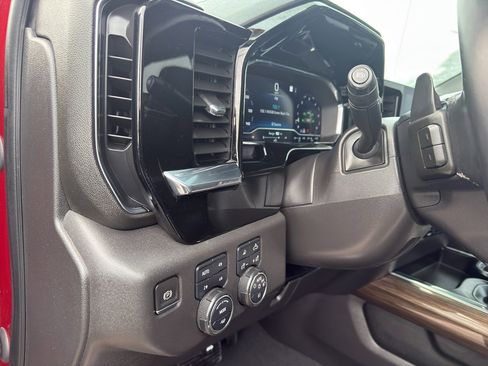 Certified 2022 Chevrolet Silverado 1500 LT Trail Boss w/ LT Trail Boss Premium Package image 15