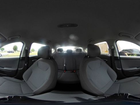 Used 2025 Kia K4 LXS image 41